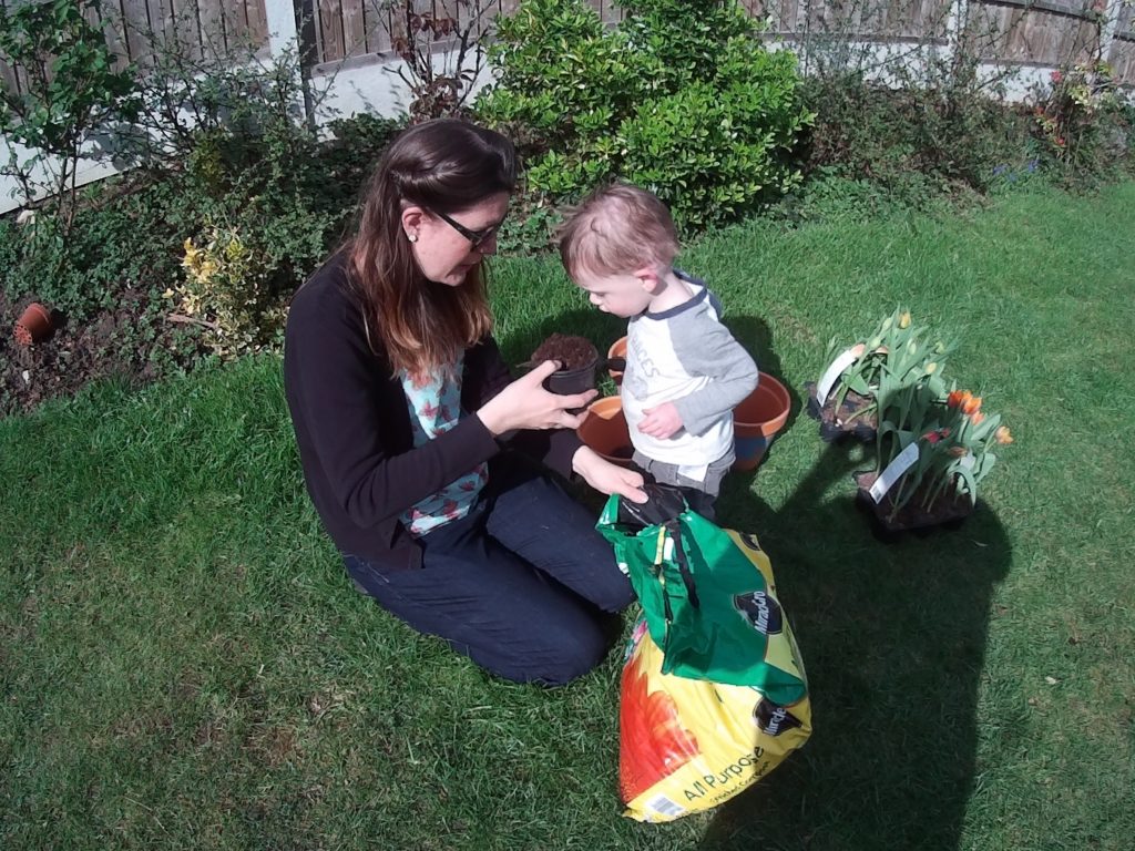How to get your Toddler involved with the Gardening