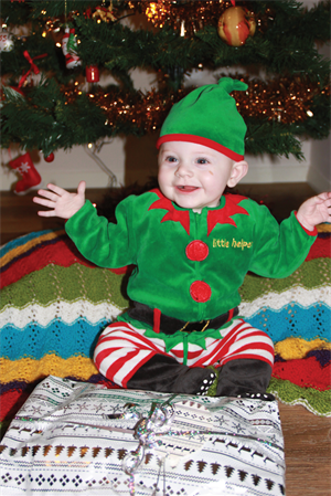 Capturing the perfect Toddler Christmas Card Photo